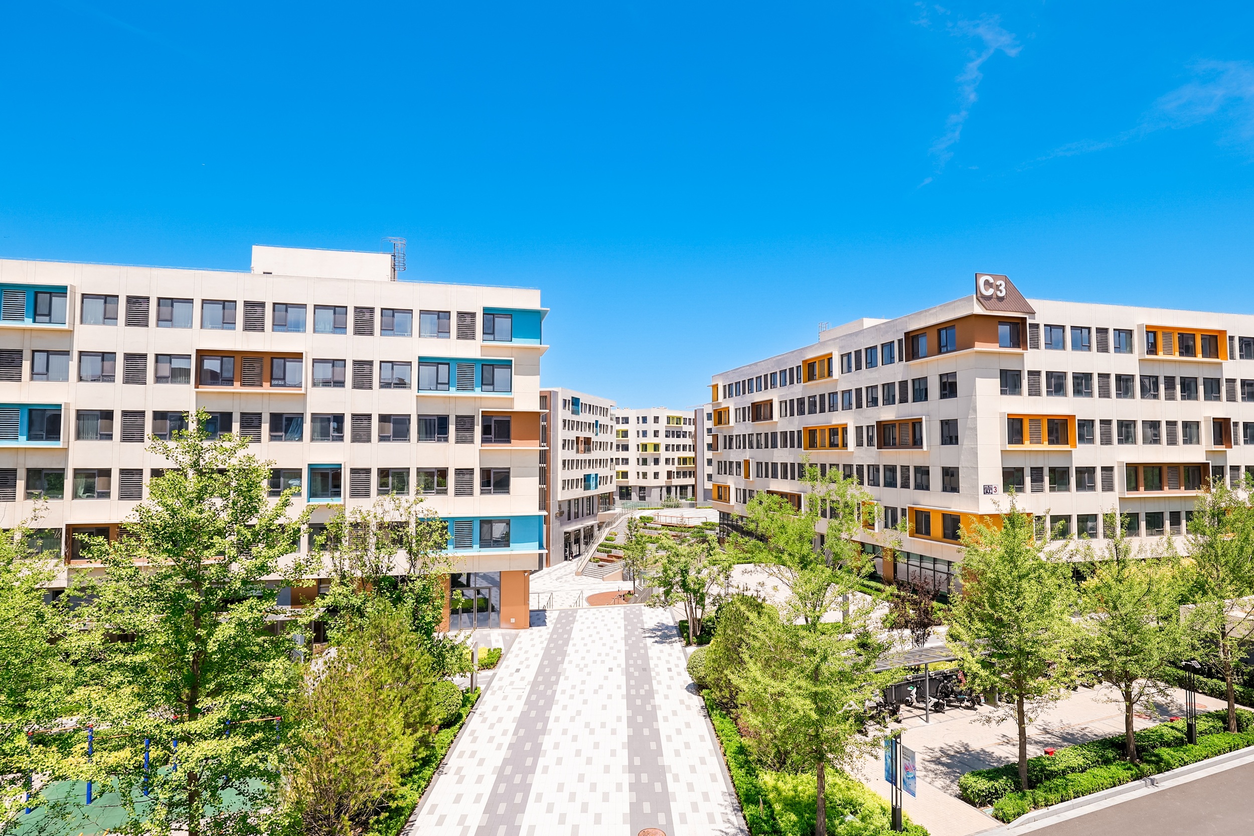 宿舍楼-小.jpg